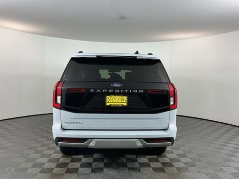 Used 2025 Ford Expedition Platinum image 5