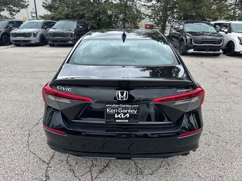 Used 2024 Honda Civic Sport image 4