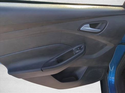 Used 2016 Ford Focus SE FWD image 8