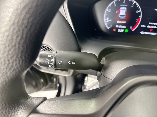 Used 2025 Honda HR-V LX image 16
