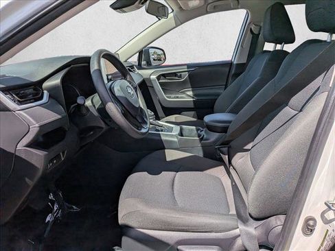 Used 2025 Toyota RAV4 LE AWD/4WD image 22