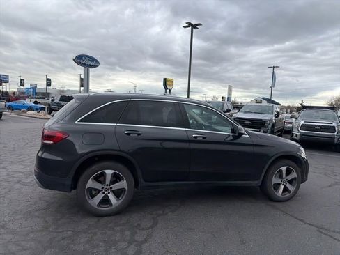 Used 2022 Mercedes-Benz GLC 300 4MATIC image 9