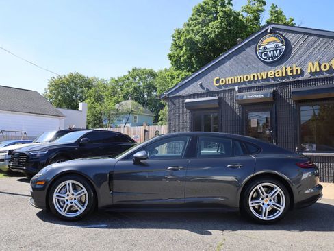 Used 2019 Porsche Panamera 4 w/ Premium Package AWD/4WD image 4