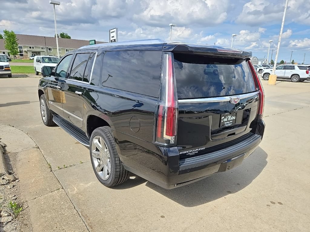 Used 2019 Cadillac Escalade ESV Luxury AWD/4WD image 7