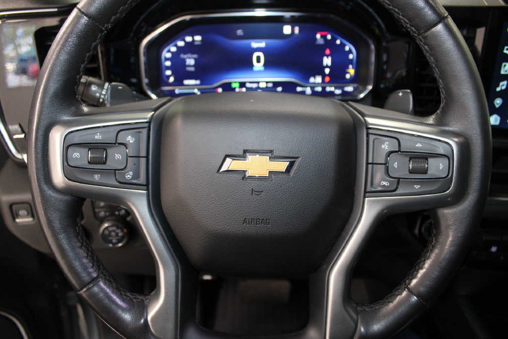 Used 2023 Chevrolet Silverado 1500 LTZ AWD/4WD image 37