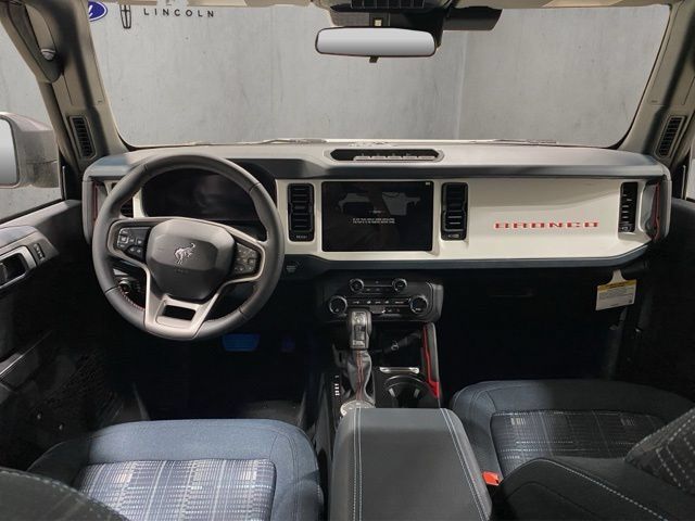 New 2026 Ford Bronco Heritage Edition AWD/4WD image 2