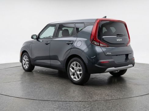 Used 2025 Kia Soul LX w/ LX Technology Package image 6