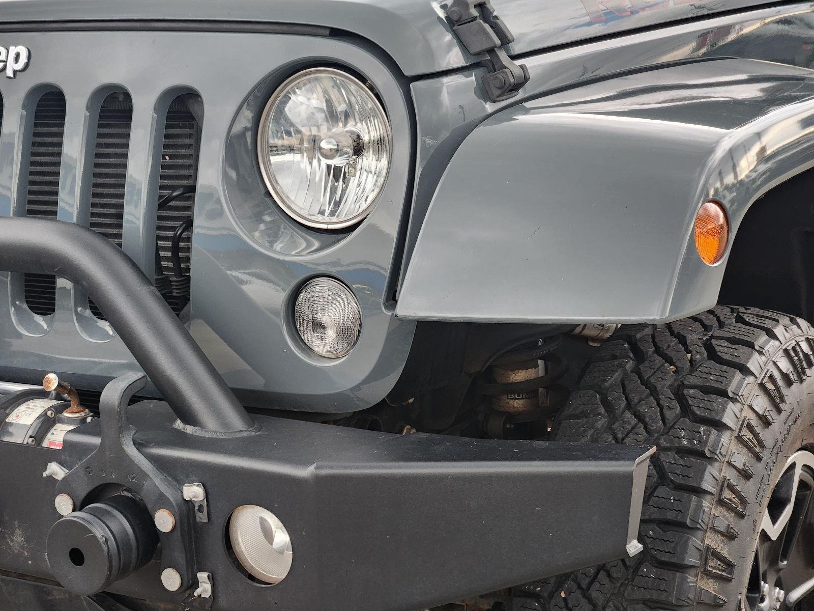 Used 2014 Jeep Wrangler Unlimited Rubicon AWD/4WD image 8