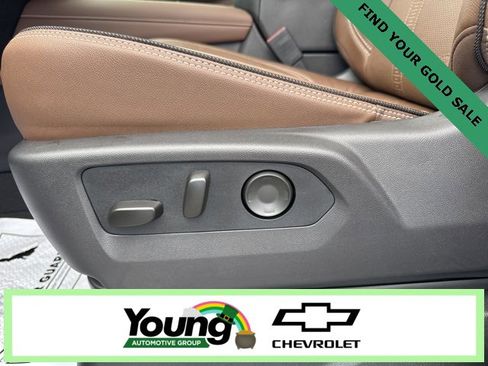 New 2026 Chevrolet Suburban High Country image 19