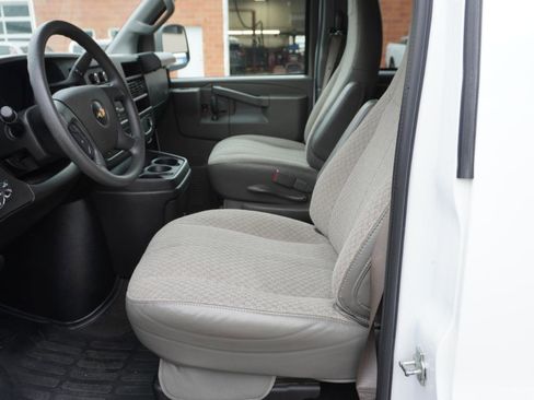 Used 2024 Chevrolet Express 3500 LT w/ LT Preferred Equipment Group RWD image 15