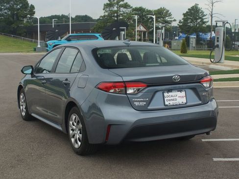 Used 2024 Toyota Corolla LE FWD image 14