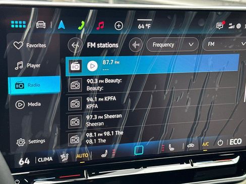 New 2025 Volkswagen ID.4 Pro image 17