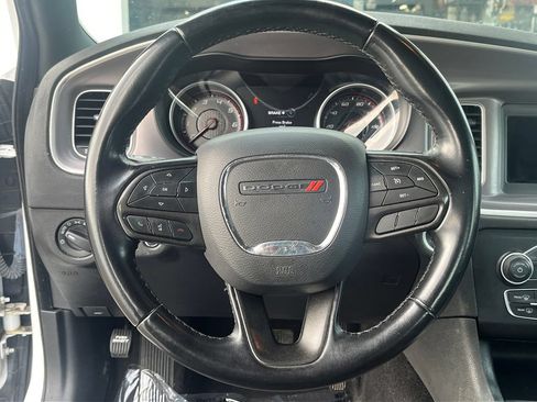 Used 2022 Dodge Charger SXT RWD image 15
