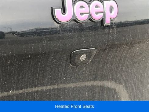 Used 2017 Jeep Cherokee Latitude w/ Cold Weather Group image 8