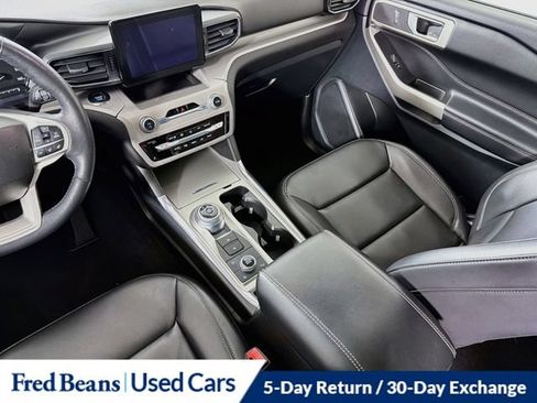Used 2023 Ford Explorer XLT w/ Equipment Group 202A AWD/4WD image 30