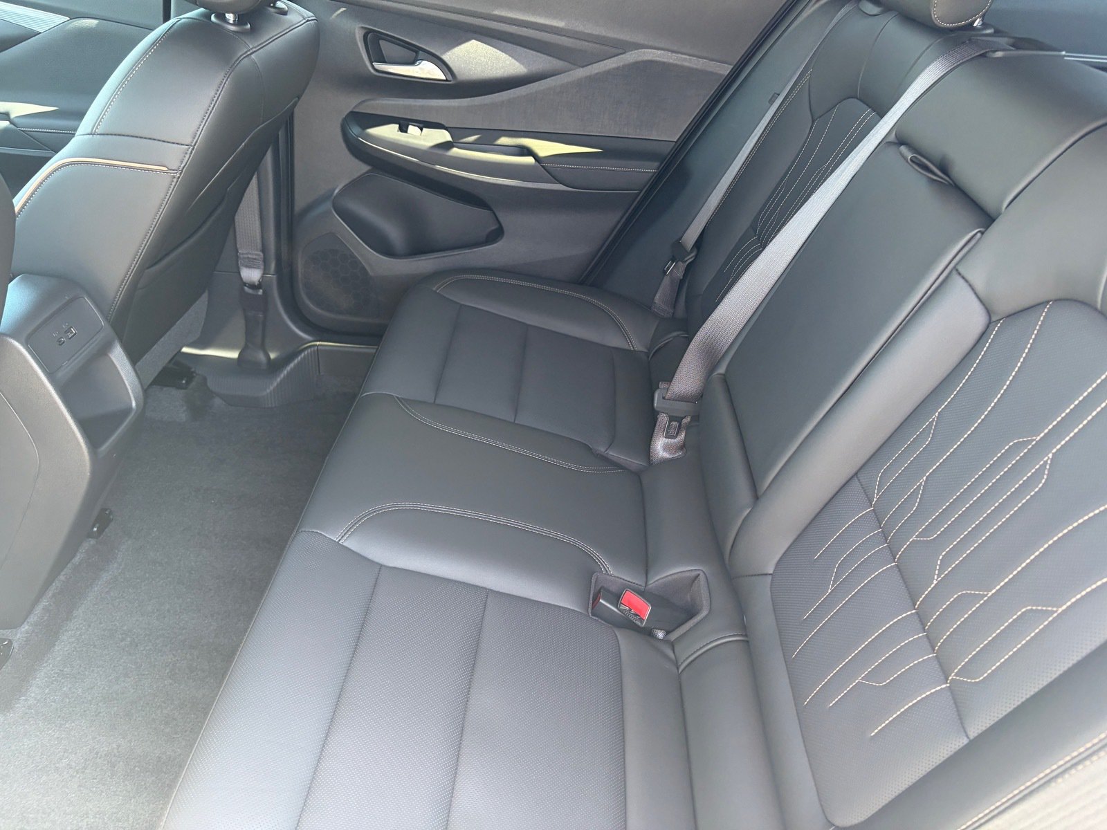 Used 2025 Buick Envista Avenir FWD image 13