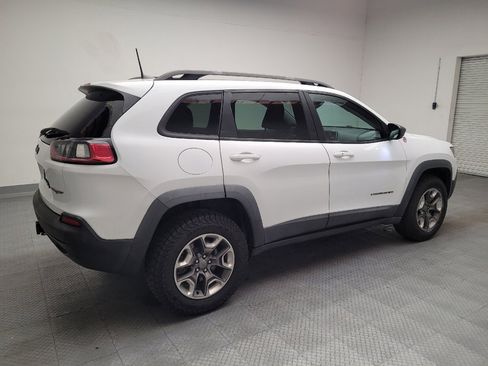 Used 2019 Jeep Cherokee Trailhawk AWD/4WD image 10