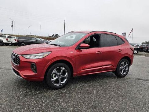 Certified 2023 Ford Escape ST-Line Select w/ Tech Pack #2 AWD/4WD image 3