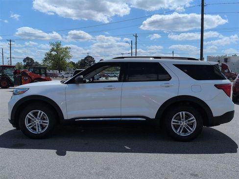 Used 2020 Ford Explorer XLT w/ Equipment Group 202A RWD image 6