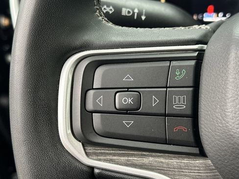 Used 2022 Jeep Wagoneer Series III w/ Rear Seat Video Group 1 image 28