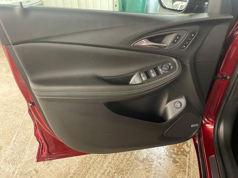 Used 2025 Buick Encore GX Avenir w/ Avenir Convenience Package AWD/4WD image 15