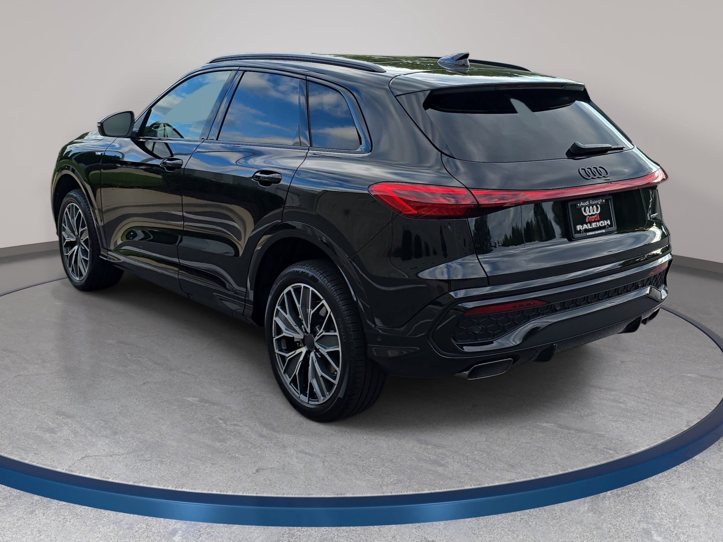New 2026 Audi Q5 Premium Plus AWD/4WD image 7