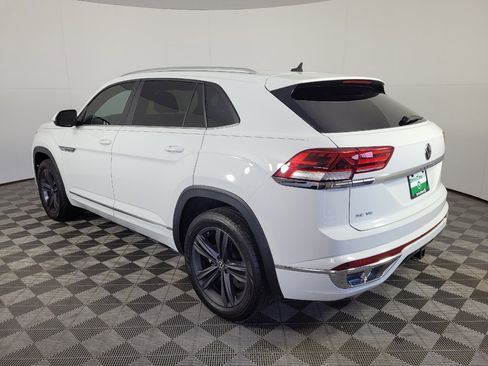 Used 2021 Volkswagen Atlas Cross Sport SE w/ Panoramic Sunroof Package FWD image 5