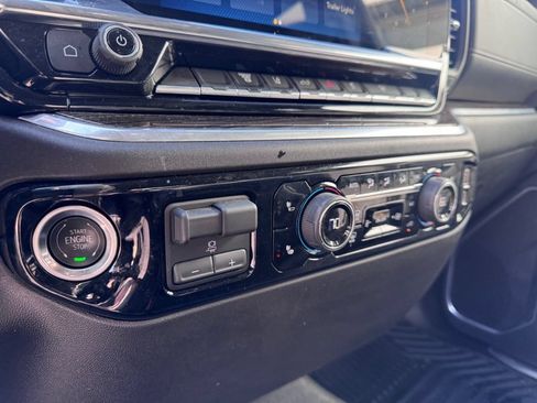 Used 2025 Chevrolet Silverado 2500 LT w/ Convenience Package AWD/4WD image 18