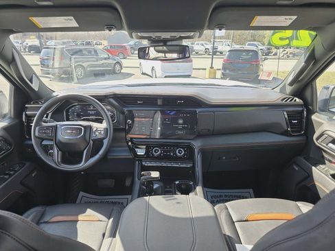Used 2025 GMC Sierra 1500 AT4 image 16