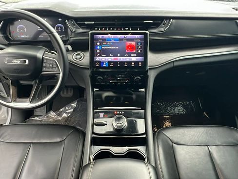 Certified 2022 Jeep Grand Cherokee Limited image 26