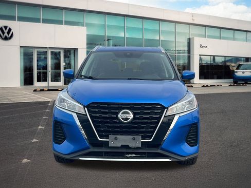 Used 2021 Nissan Kicks SV image 2
