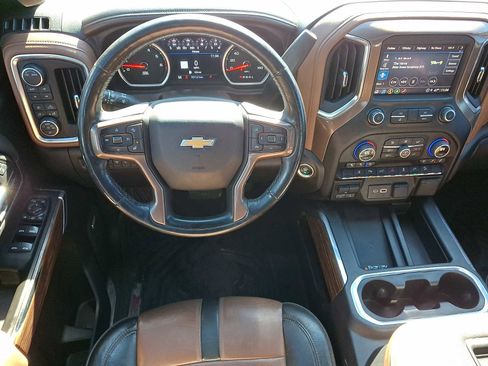 Used 2022 Chevrolet Silverado 2500 High Country w/ Safety Package II image 11