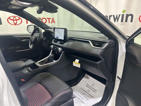 Used 2025 Toyota RAV4 XSE image 12