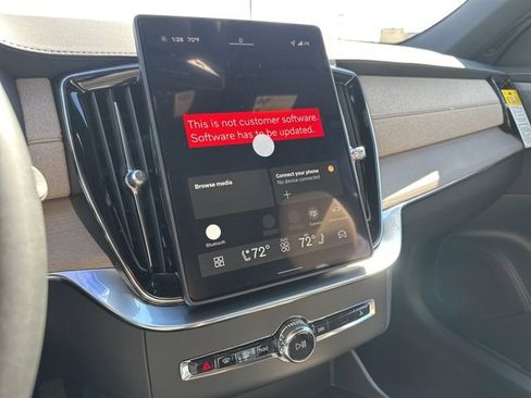 New 2026 Volvo XC90 B5 Plus image 15