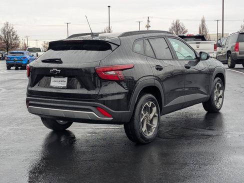 New 2026 Chevrolet Trax LT w/ Driver Confidence Package image 5