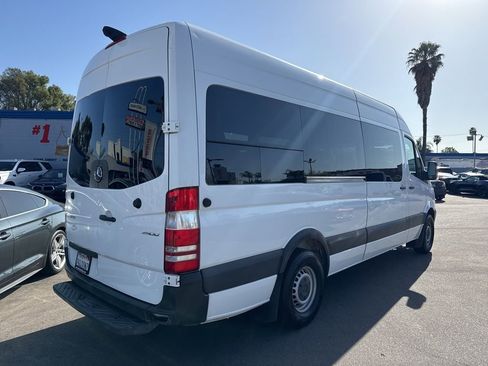 Used 2018 Mercedes-Benz Sprinter 2500 image 3