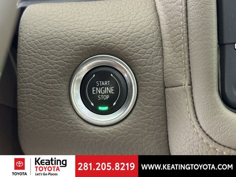 Used 2021 GMC Yukon Denali w/ Denali Premium Package AWD/4WD image 30