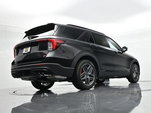 New 2026 Ford Explorer ST image 29
