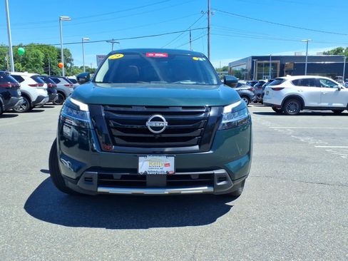 Certified 2024 Nissan Pathfinder Platinum FWD image 2