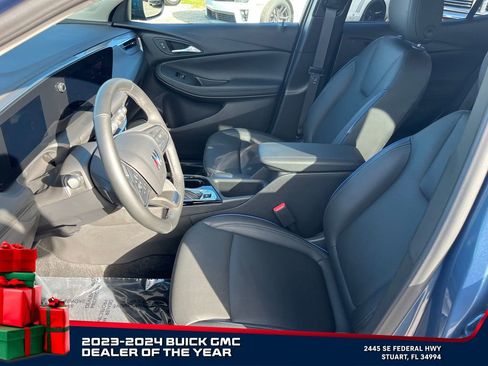 Certified 2025 Buick Encore GX Sport Touring w/ Advanced Technology Package image 22