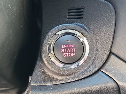 Used 2025 Subaru Outback Premium image 22