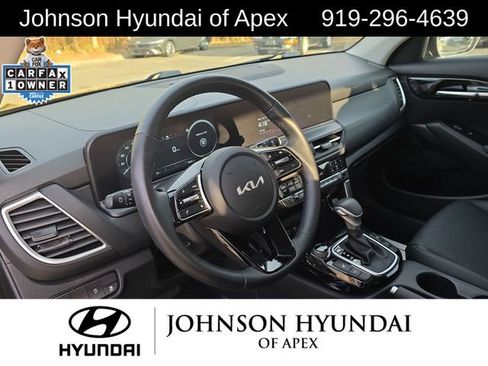 Used 2024 Kia Seltos EX image 25