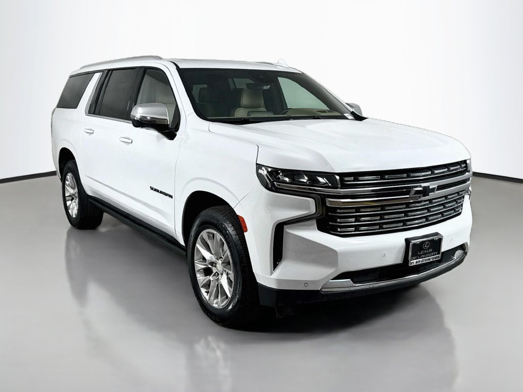Used 2024 Chevrolet Suburban Premier w/ Premium Package AWD/4WD image 3