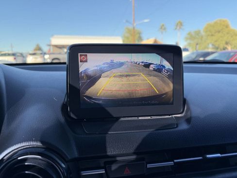 Used 2019 Toyota Yaris LE image 19