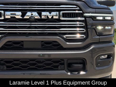 Used 2025 RAM 2500 Laramie w/ Sport Appearance Package AWD/4WD image 4