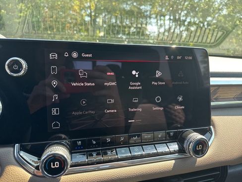 New 2026 GMC Canyon Denali image 17