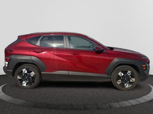 Used 2025 Hyundai Kona SEL image 2