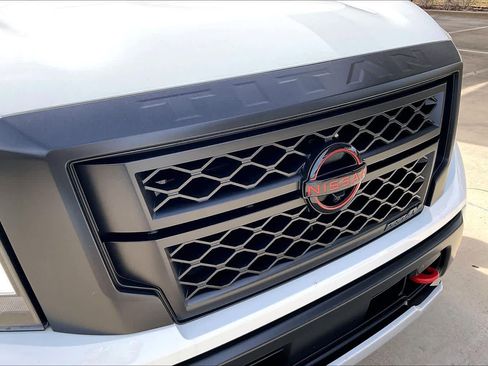 Used 2024 Nissan Titan PRO-4X w/ Pro-4x Convenience Package image 29