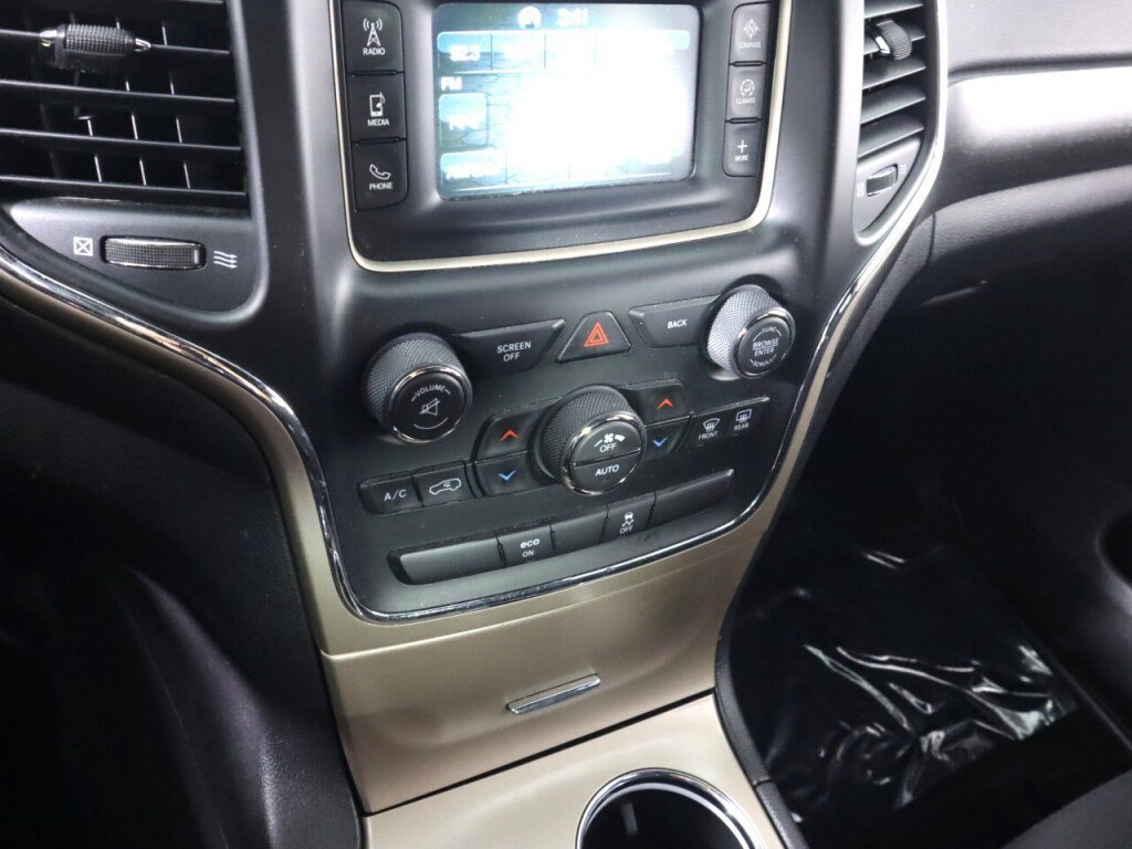 Used 2015 Jeep Grand Cherokee Laredo w/ Quick Order Package 23E AWD/4WD image 15