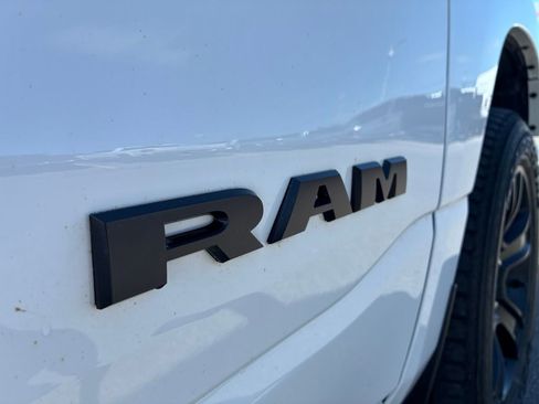 Used 2020 RAM 1500 Big Horn AWD/4WD image 14